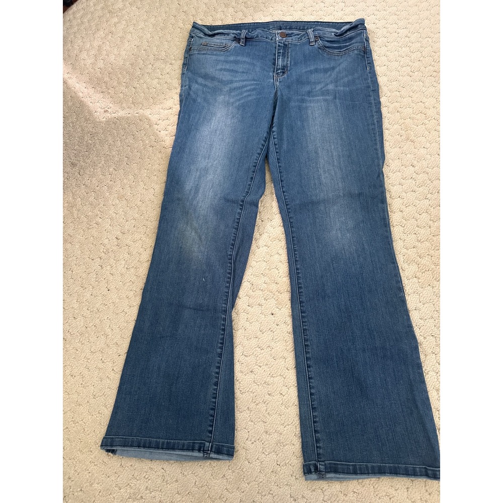 New York & Company Soho Curvy Bootcut Jeans Blue Medium Wash Size 16 Average